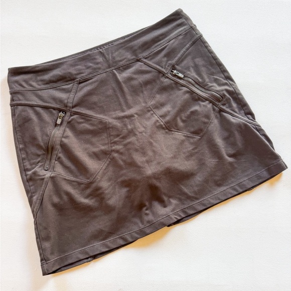 Athleta Mini Skirt/Skort with pockets size M - Picture 1 of 5
